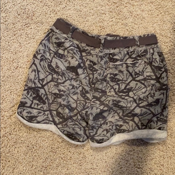Lilka terry cloth bird print shorts - Picture 12 of 12